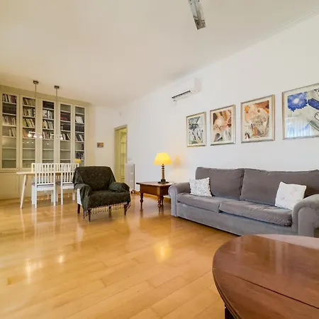 Apartment Enrique Granados
