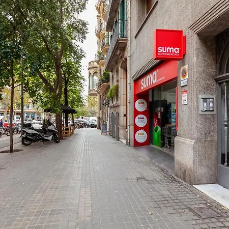 Enrique Granados Apartment Barcelona